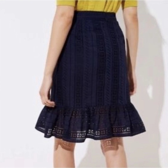 LOFT Navy Blue Eyelet Button Front Ruffle Hem Skirt - Size 12 - Picture 4 of 6